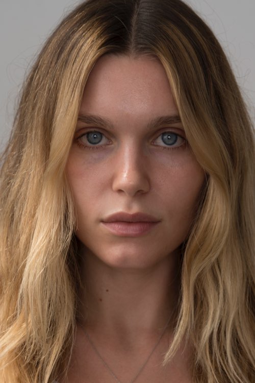 Models with medium skin tones