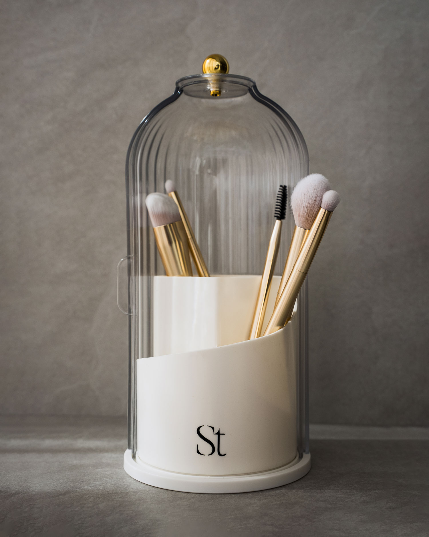 Enchanted Brush Holder Seint