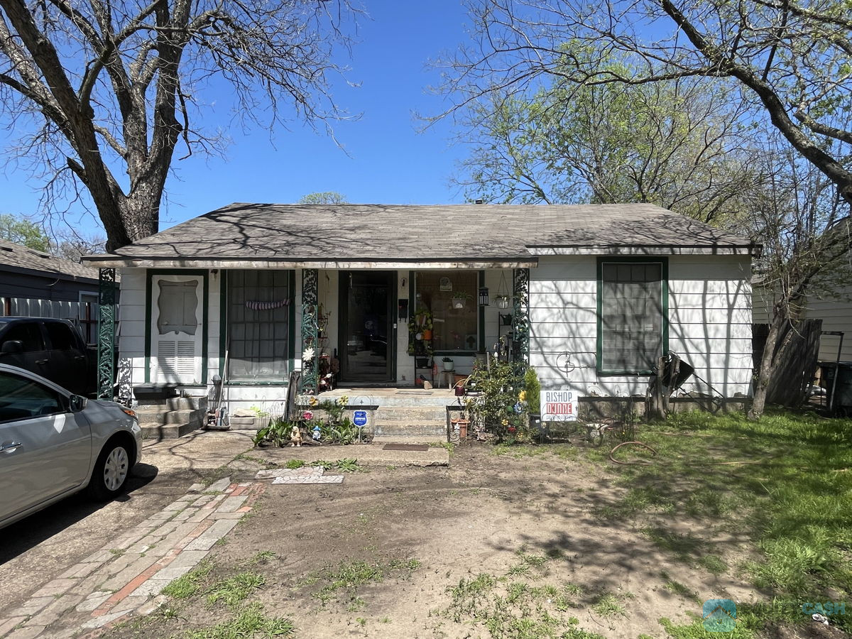 SOUTH DALLAS, 75224! 31 on 0.16 acre lot near Kiest Park ASKING 167K
