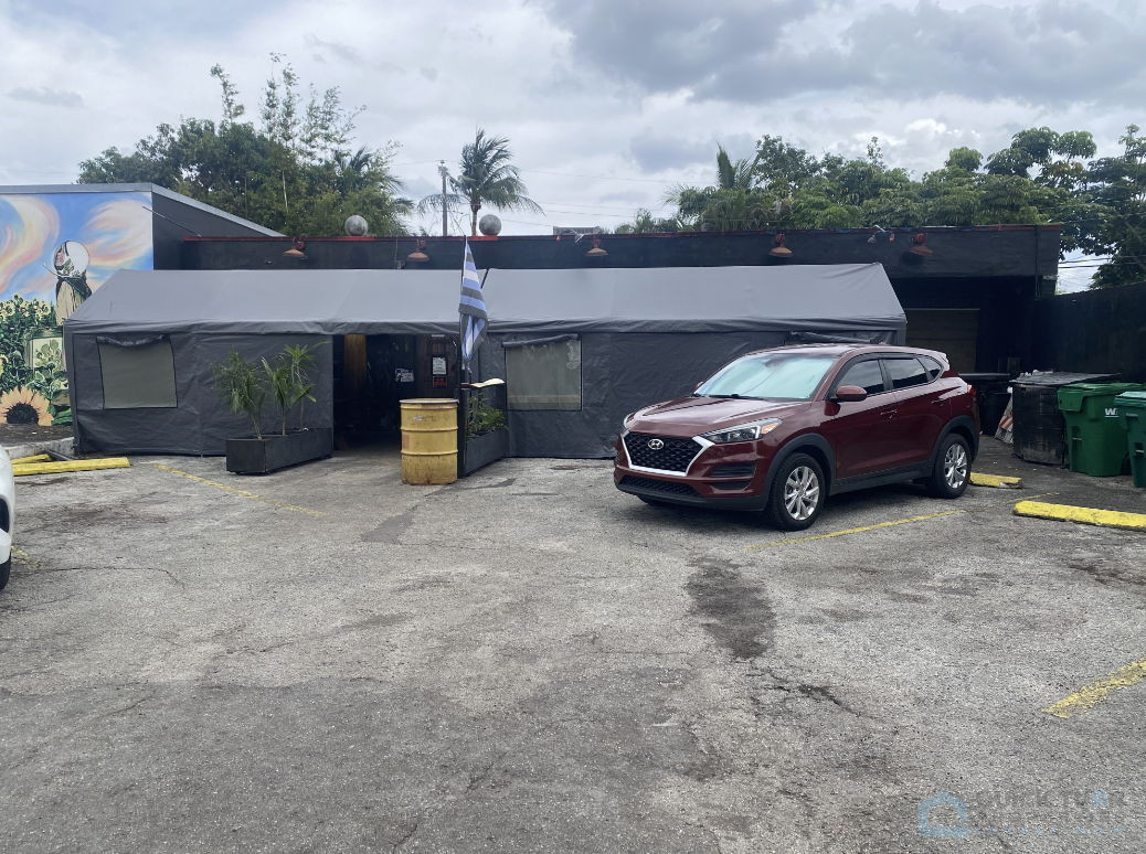 Score a Commercial Property near Wilton Manors Low Low Price 💰 Must