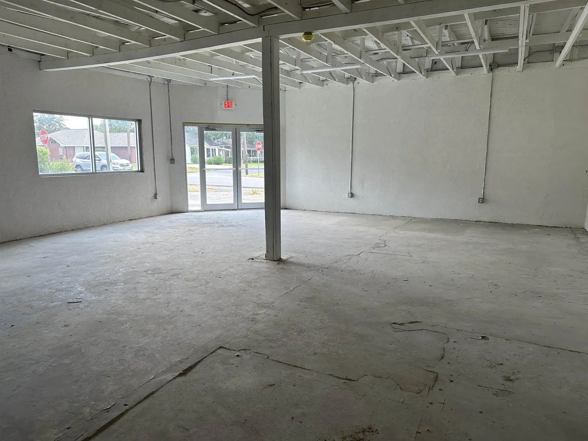 Port Neches Office / Residential Space for Sale photo 4
