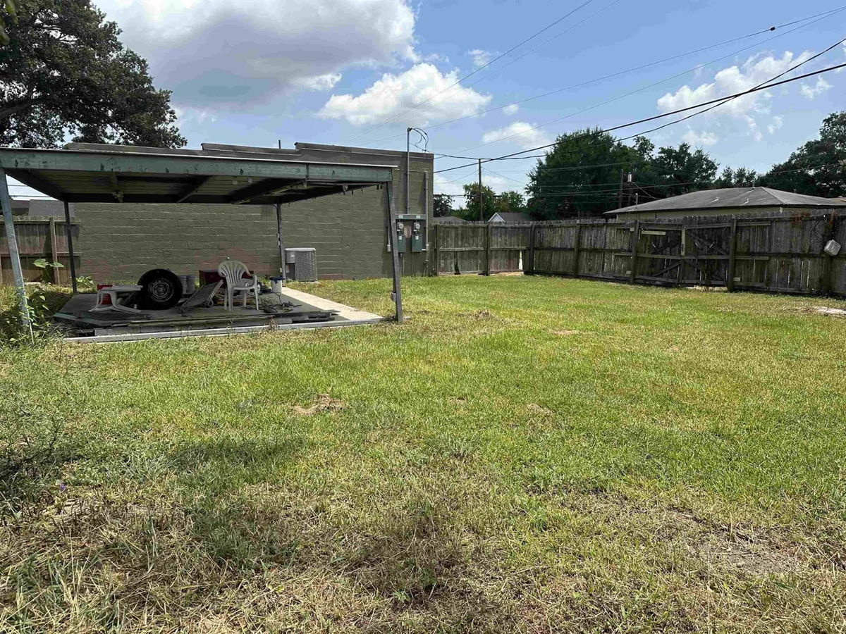 Port Neches Office / Residential Space for Sale photo 9