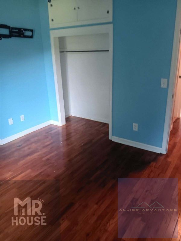 3BR Home in LaCygne , KS photo 7