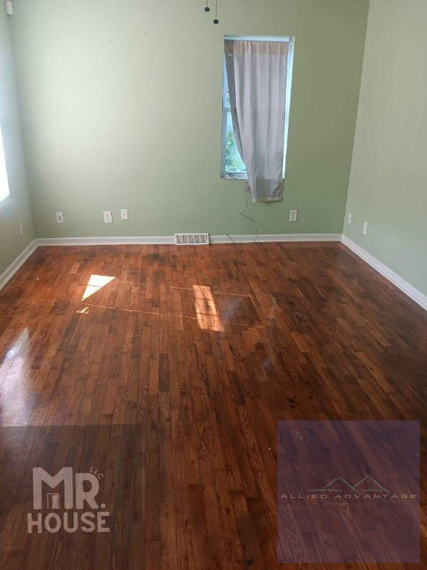 3BR Home in LaCygne , KS photo 8