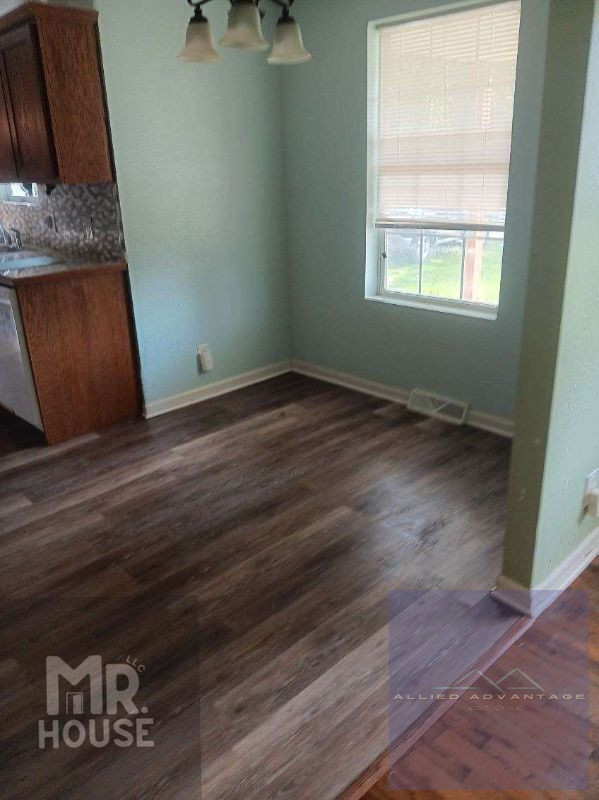 3BR Home in LaCygne , KS photo 6
