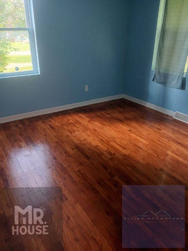 3BR Home in LaCygne , KS photo 10