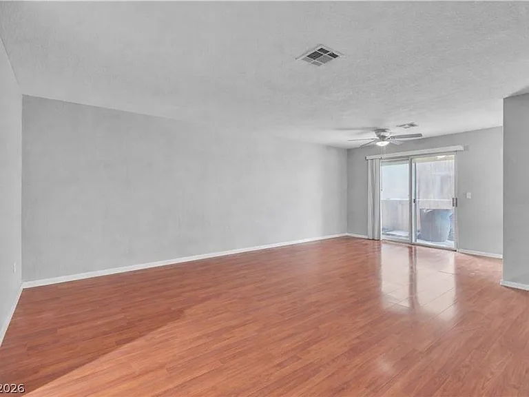 Las Vegas Condo Seller Financed with NO interest photo 6