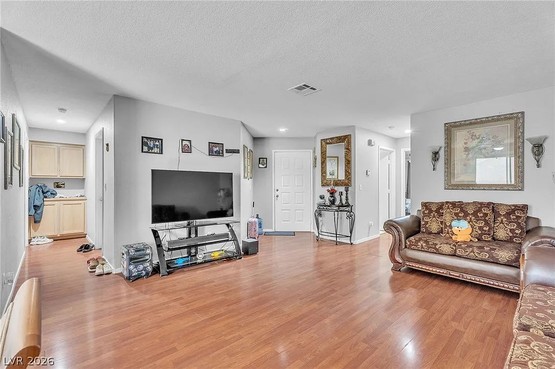 Las Vegas Condo Seller Financed with NO interest photo 3