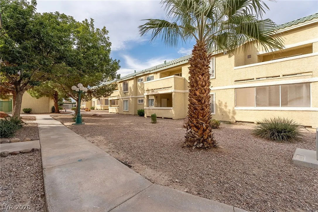 Las Vegas Condo Seller Financed with NO interest photo 8