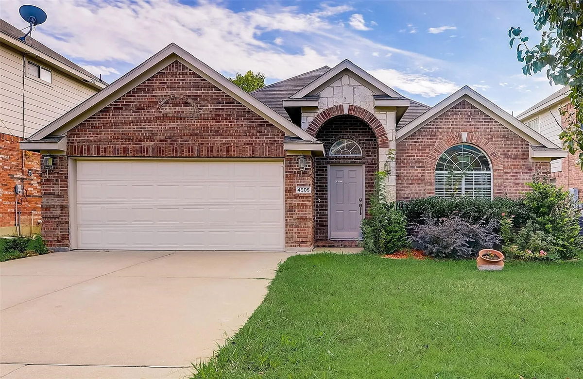 3BR/2BA Home in Fort Worth, TX