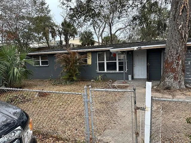 4BR/1BA Home in Daytona Beach, FL
