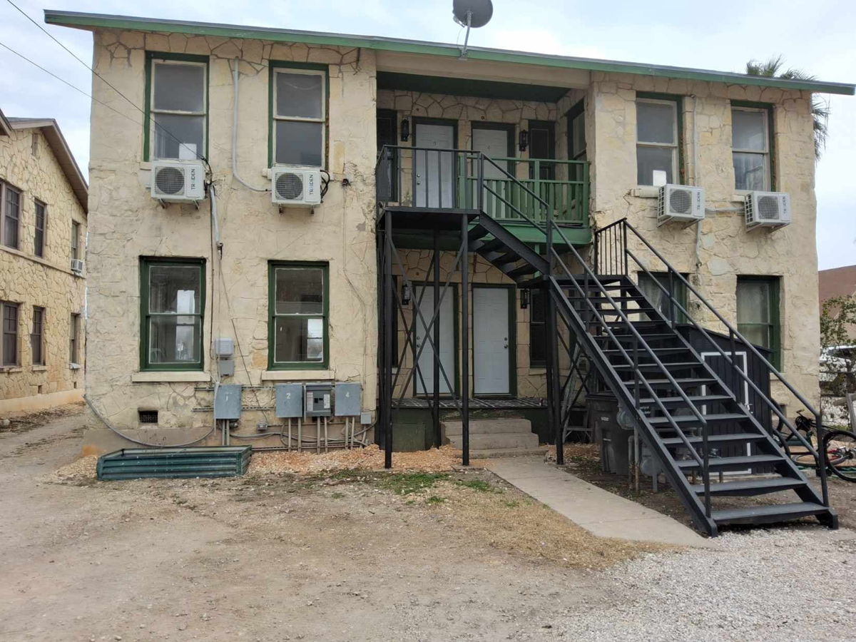 6 Units, 2 Buildings in North Downtown San Antonio photo 2