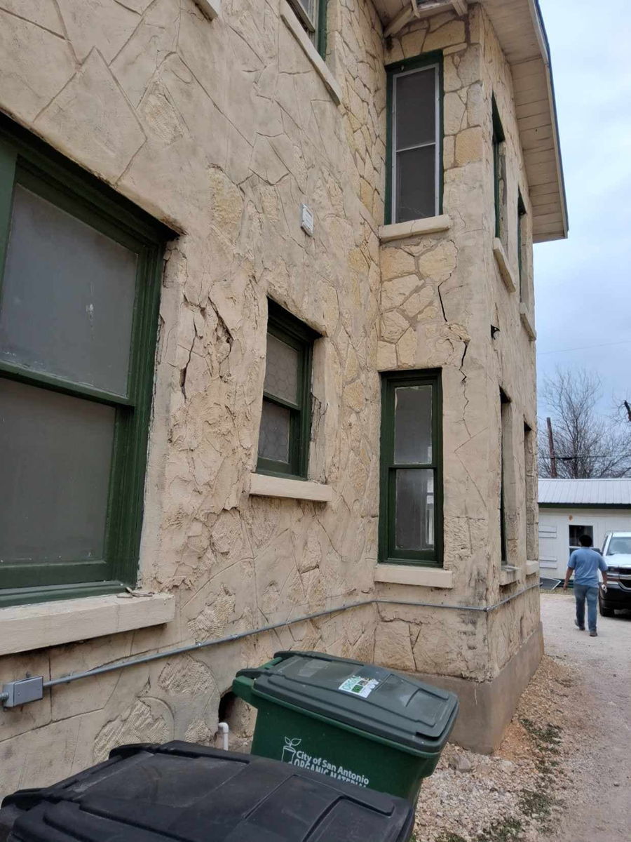 6 Units, 2 Buildings in North Downtown San Antonio photo 3