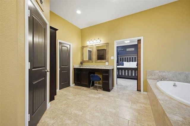 4BR Home in Katy , TX photo 9