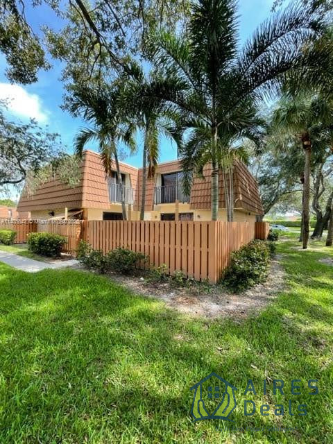 WEST PALM BEACH TOWNHOME DEAL – RENT READY + STRONG EQUITY!