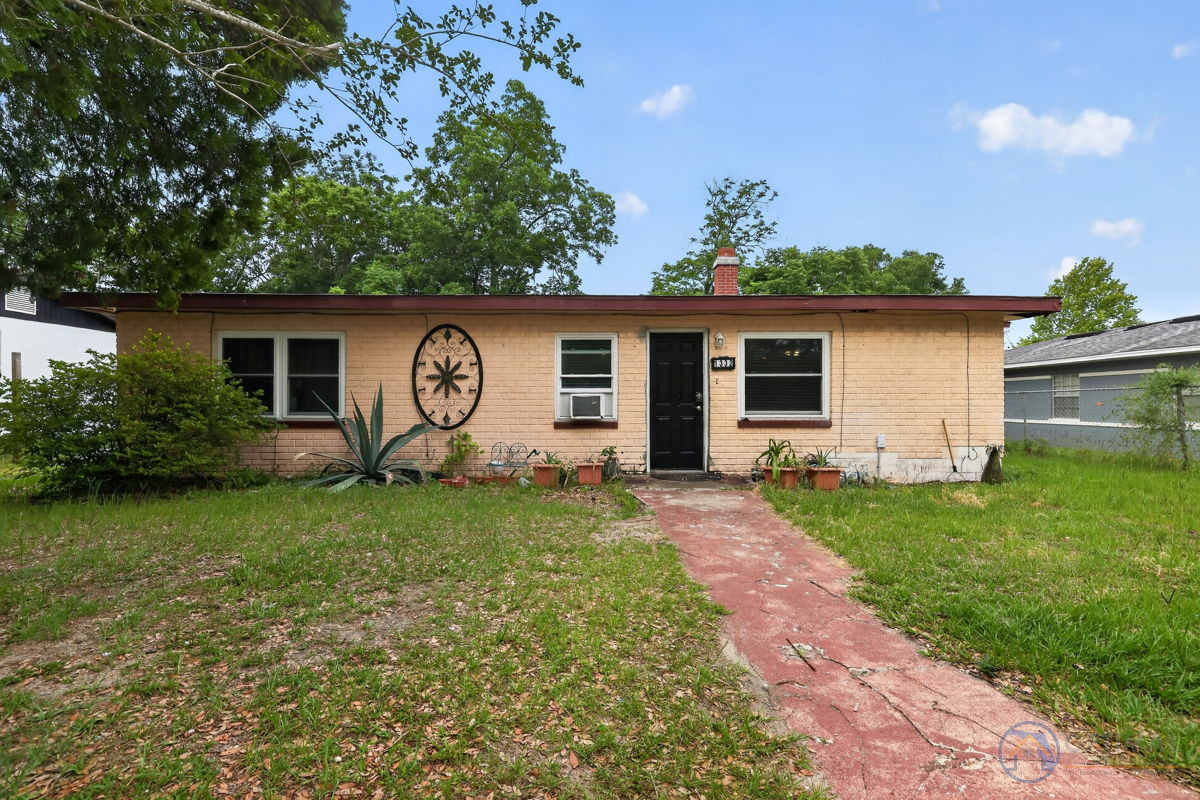 🏡 Downtown Ocala Flip — 2,160 SF | Huge Upside  💰 Textbook Flip Opportunity 🔨