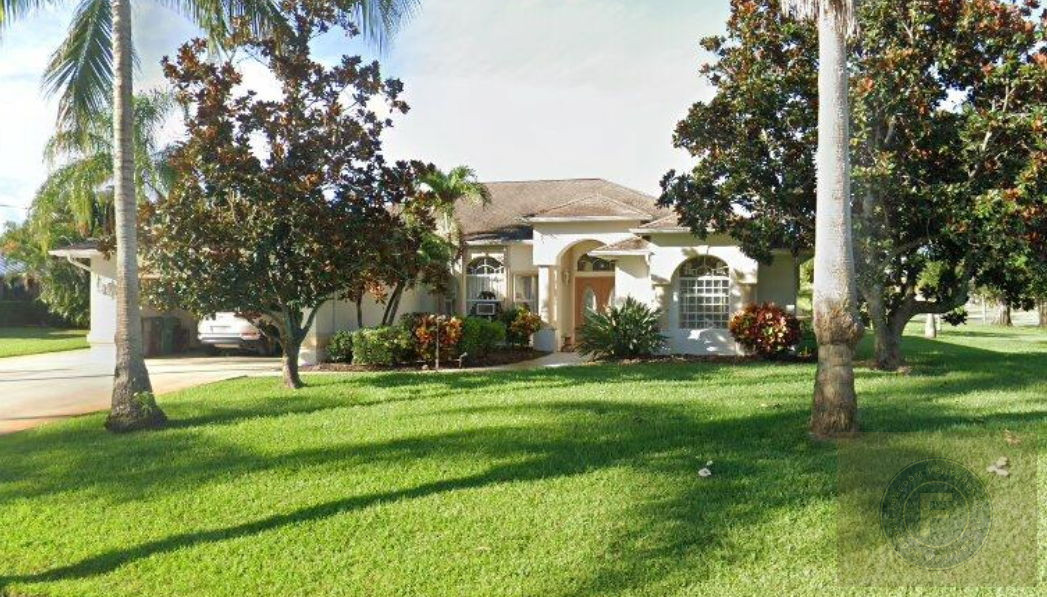 GREAT FIX AND FLIP OR BUY AND HOLD IN 2102 SE Herron Ave, Port Saint Lucie, FL 34952