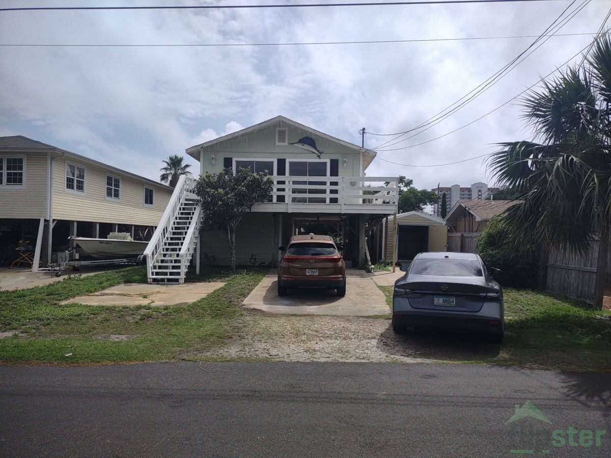Hot Location! Perfect STR or Flip! 16% Cap Rate as STR! 120K Flip spread!