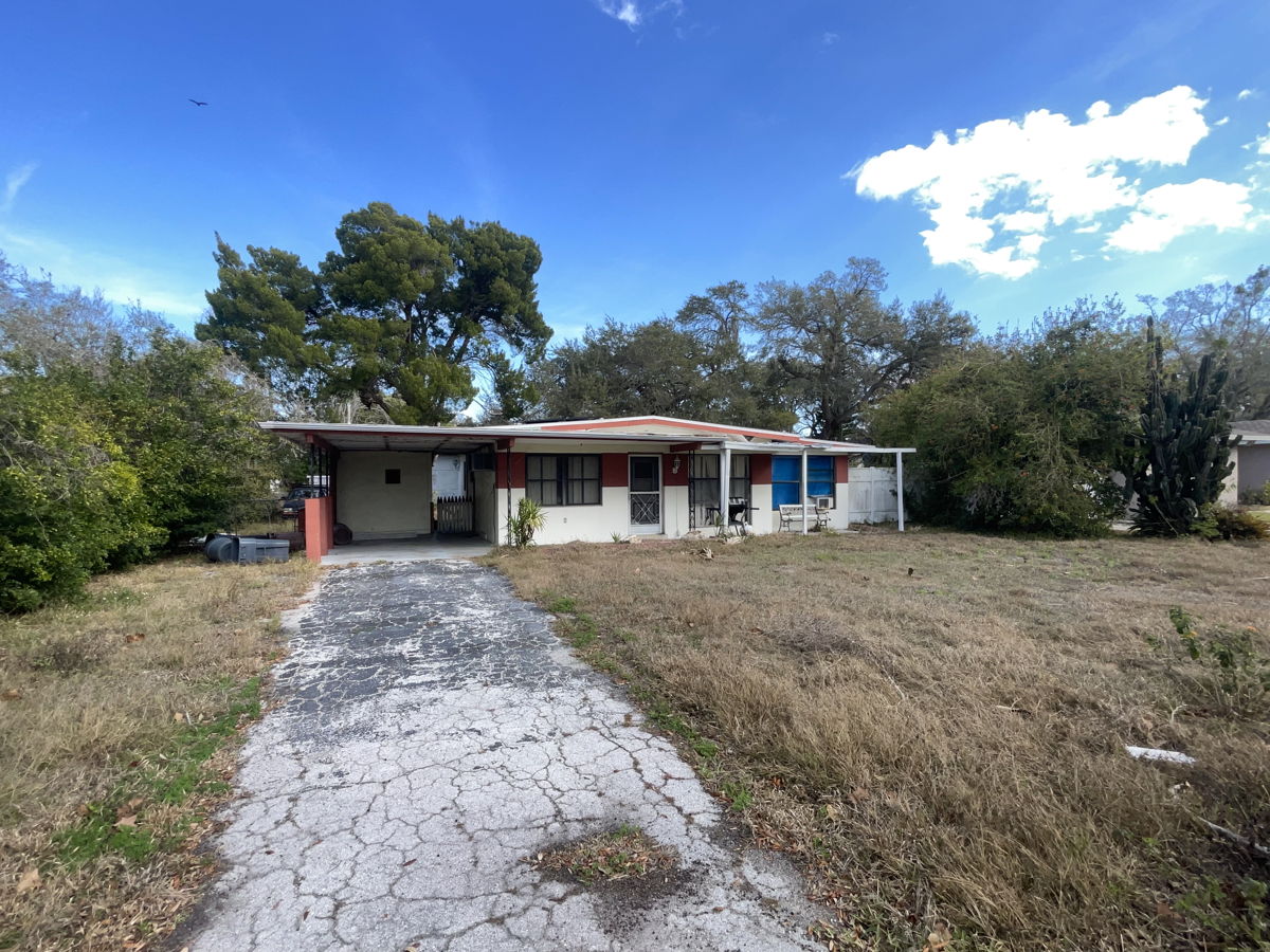 🔥🌳(New Port Richey FL) 2 / 1 Block Fixer on Huge Lot! 🌳🔥