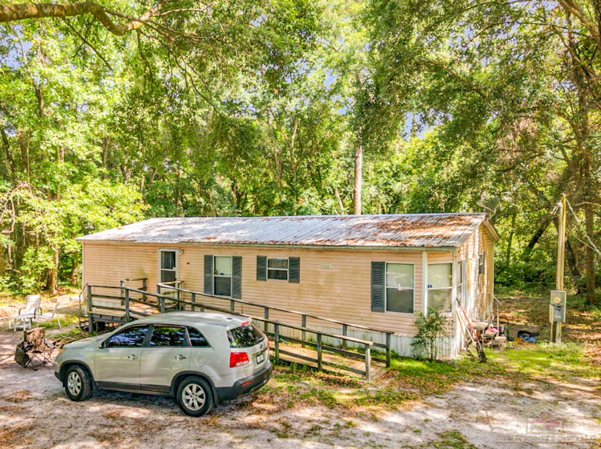 Tallahassee Mobile Home on Nearly ¾ Acre | Rental, Flip, or Land Play Opportunity