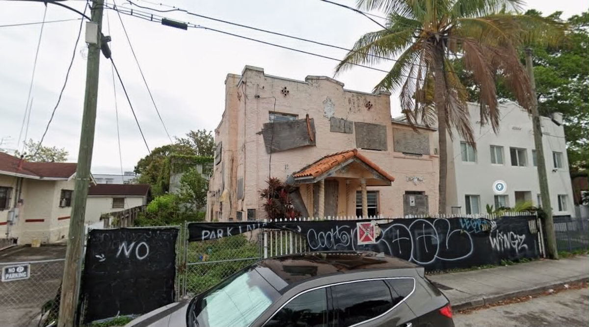 Cash Deal in Miami, FL 33130