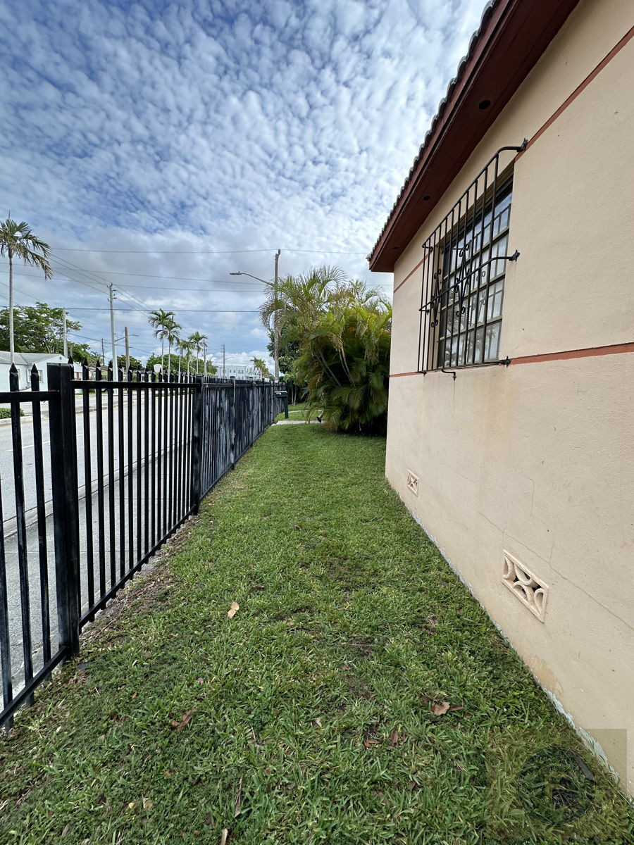GREAT FIX AND FLIP OR BUY AND HOLD IN 1945 SW 22nd Ave, Miami, FL 33145