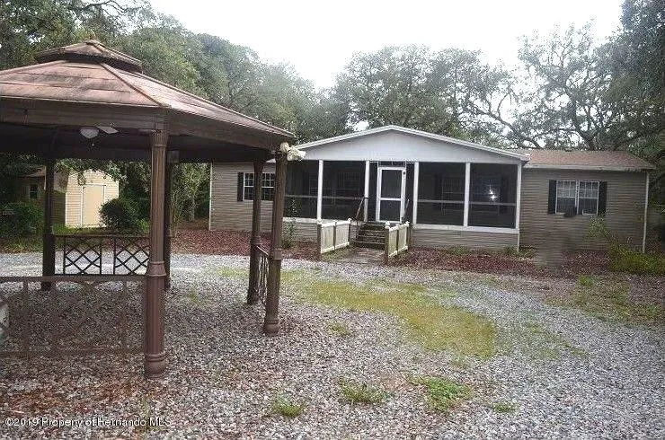 SPRING HILL, FL — 3BD 2BA TRIPLE WIDE 2,160 SF 1 ACRE | 2020 HVAC