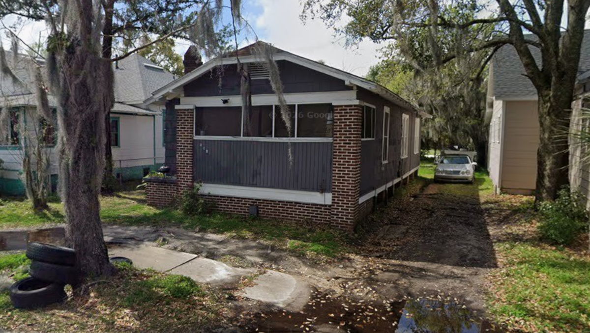 🏡 Jacksonville, FL 32204 | 3/1 | Makeover Play | Newer HVAC | 10yr Roof | Flip or Hold