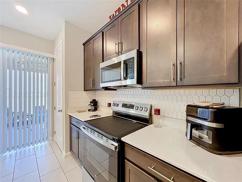 3BR Home in Lake Wales , FL photo 5