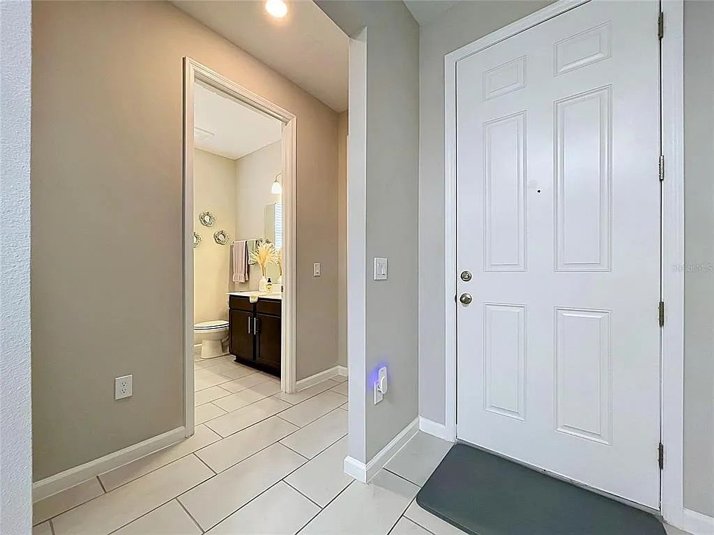 3BR Home in Lake Wales , FL photo 2