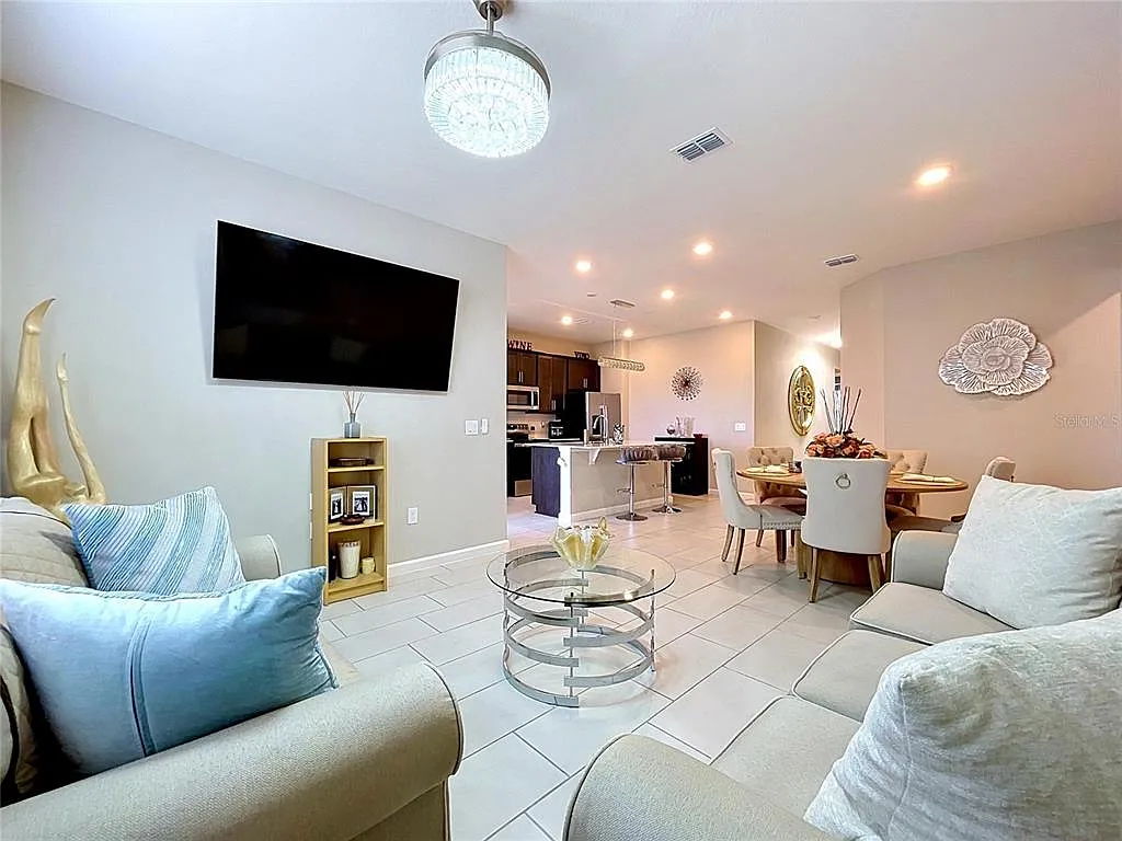 3BR Home in Lake Wales , FL photo 9
