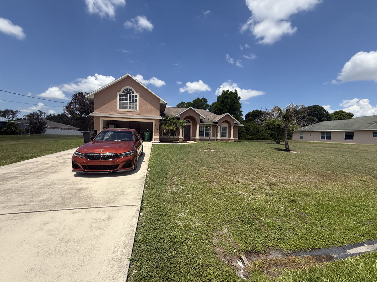 HUGE HOME WITH A HUGE SPREAD IN PORT ST LUCIE