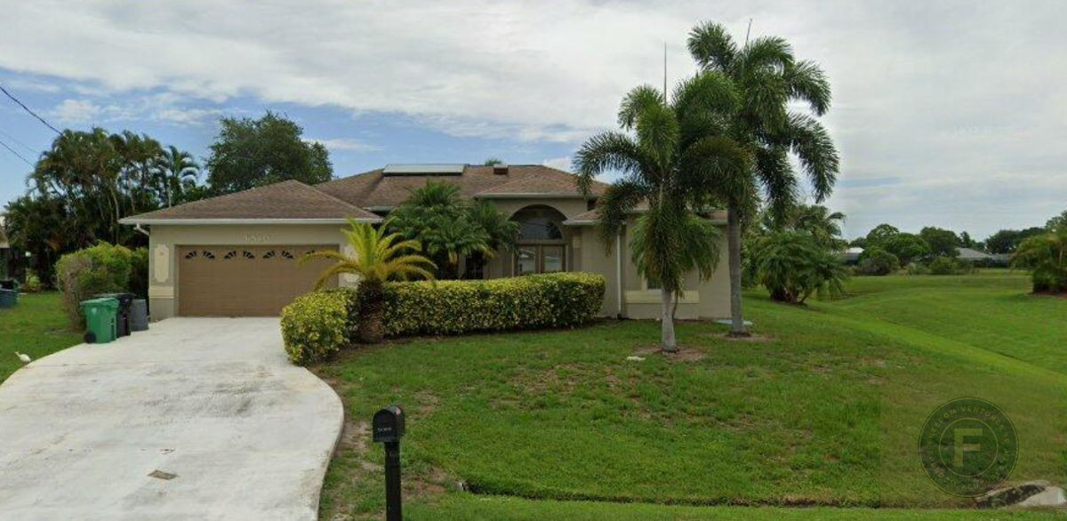 GREAT FIX AND FLIP OR BUY AND HOLD IN 6840 NW Granger Ave, Port Saint Lucie, FL 34983