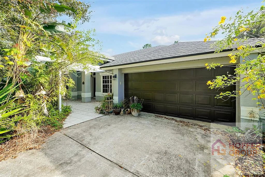 Orlando FL 32833 Home Featuring 4 Beds, 2 Baths & 2,504 Sq Ft