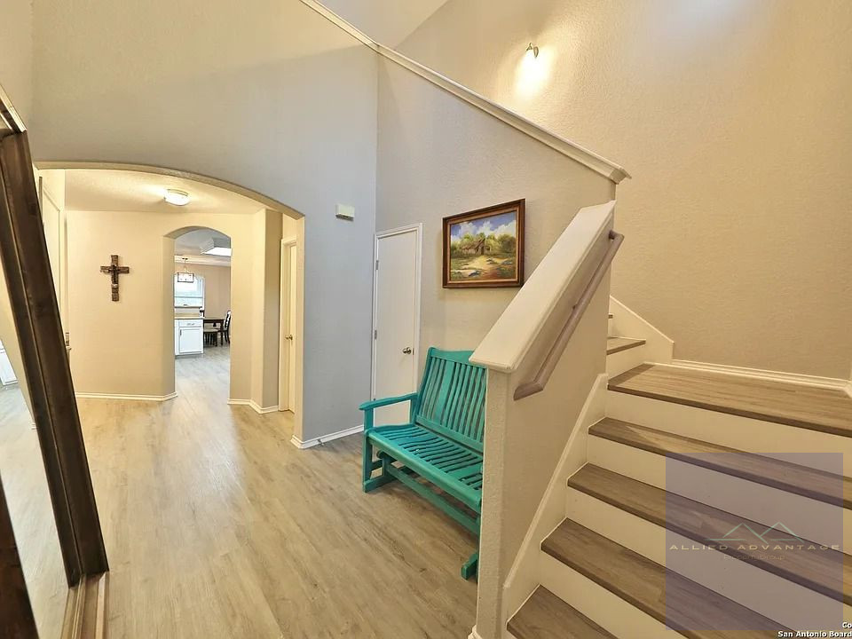 4BR Home in Converse , TX photo 6