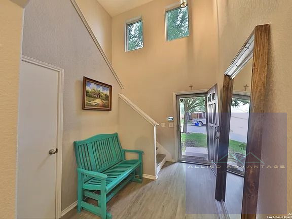 4BR Home in Converse , TX photo 8