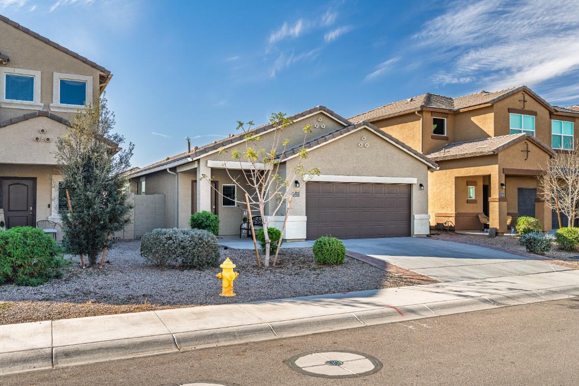 3BR Home in Maricopa , AZ photo 3