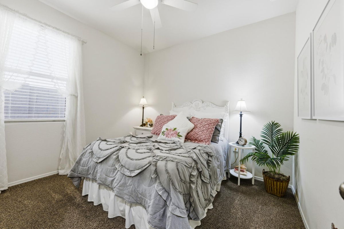 3BR Home in Maricopa , AZ photo 8