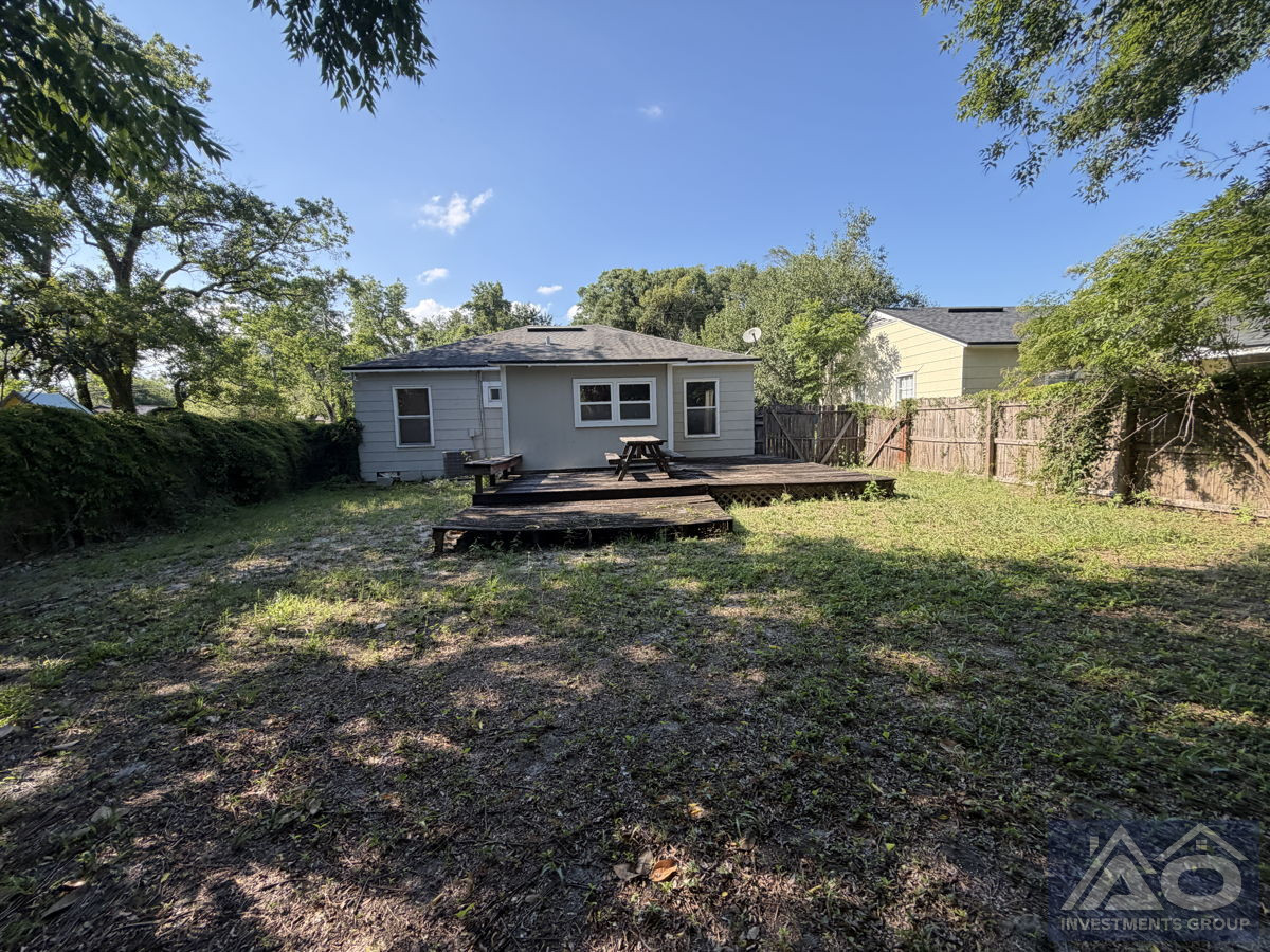 (JACKSONVILLE) 3 Beds / 1 Bath only for 204k!