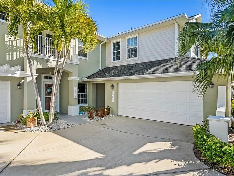 Cash Deal in VERO BEACH, FL 32967