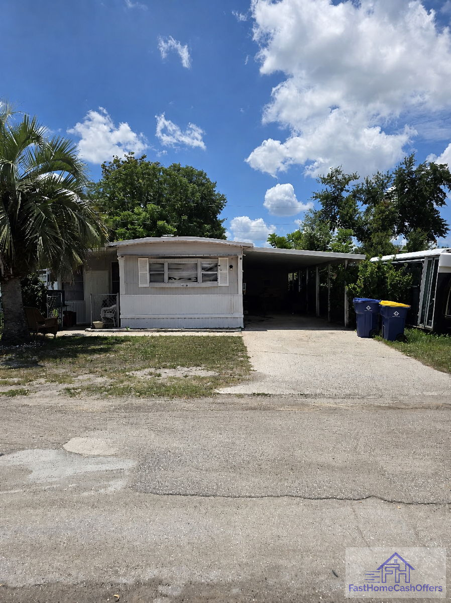 🏡✨(Zephyrhills) Affordable Mobile Home with Carport & Utility Shed! (Zip 33542)🚗⚒️