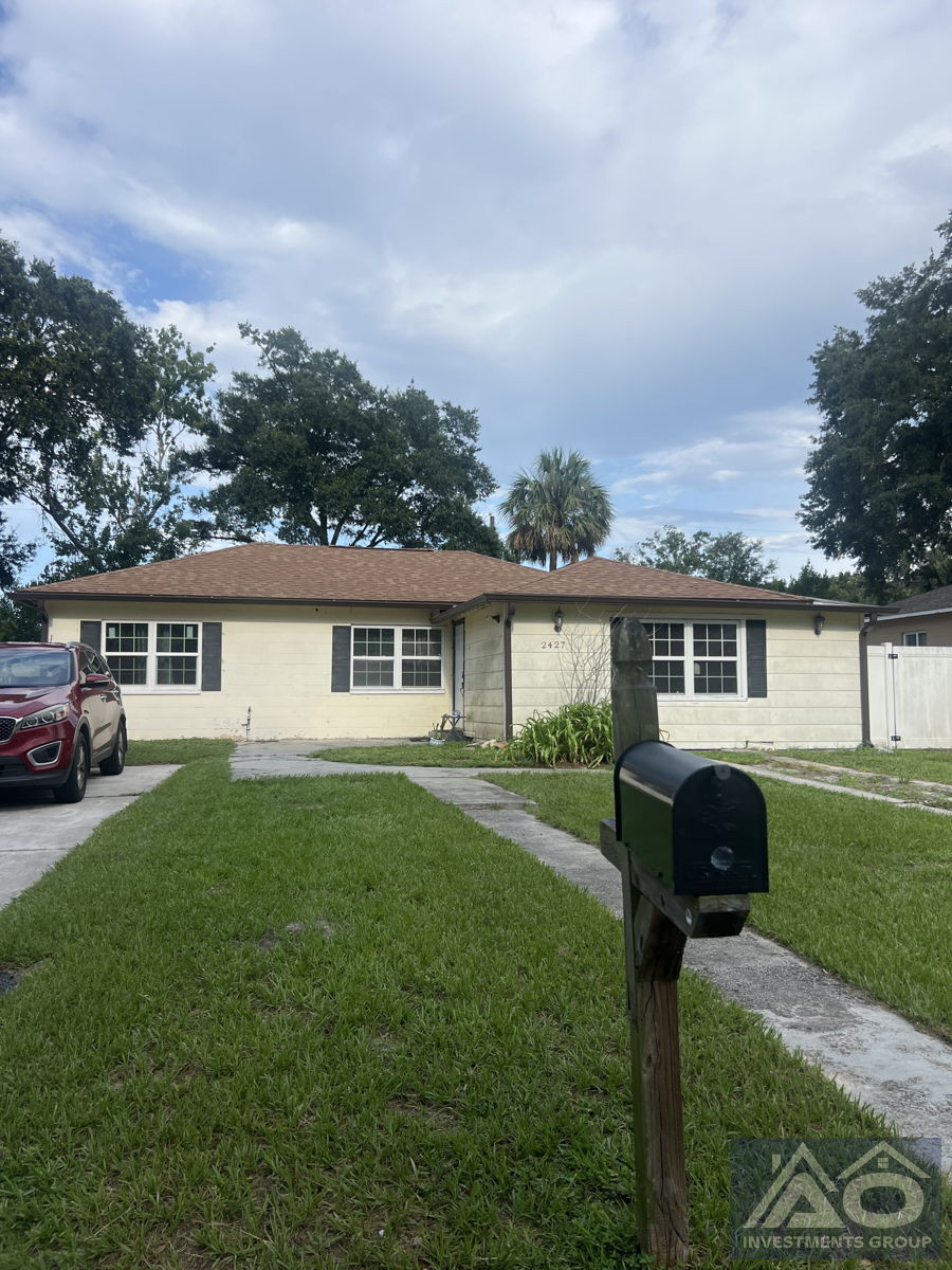 (SANFORD) 3 Beds / 2 Baths pool house for 299k worth 380k!