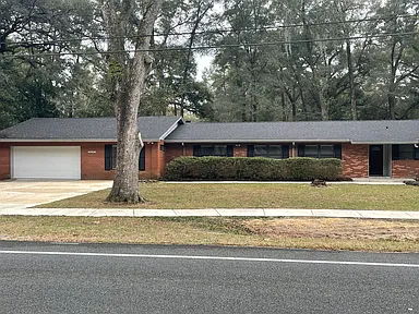 (GAINESVILLE, FLORIDA) SINGLE FAMILY 4BED 3BATH