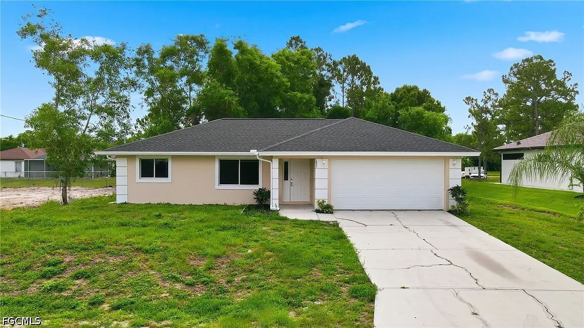 Cash Deal in LEHIGH ACRES, FL 33971