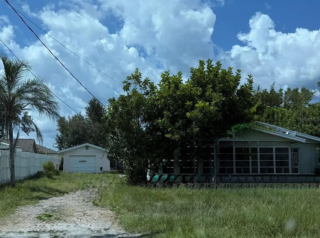 Cash Deal in  NORTH PORT, FL 34287