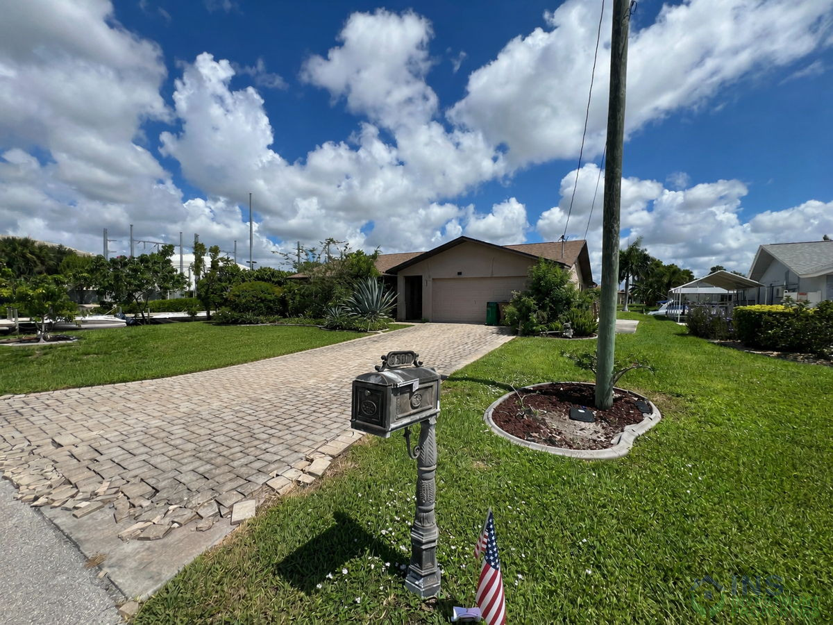 🚨 Amazing Value Add Investment Property Huge Discount!! Cape Coral 🚨