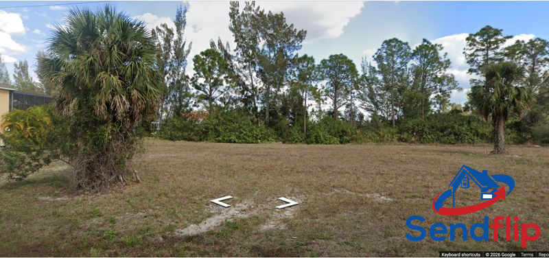 🏡 Oversized Waterfront Triple Lot | Cape Coral, FL