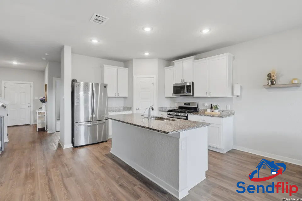 5BR Home in San Antonio , TX photo 6