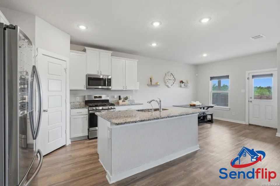 5BR Home in San Antonio , TX photo 5