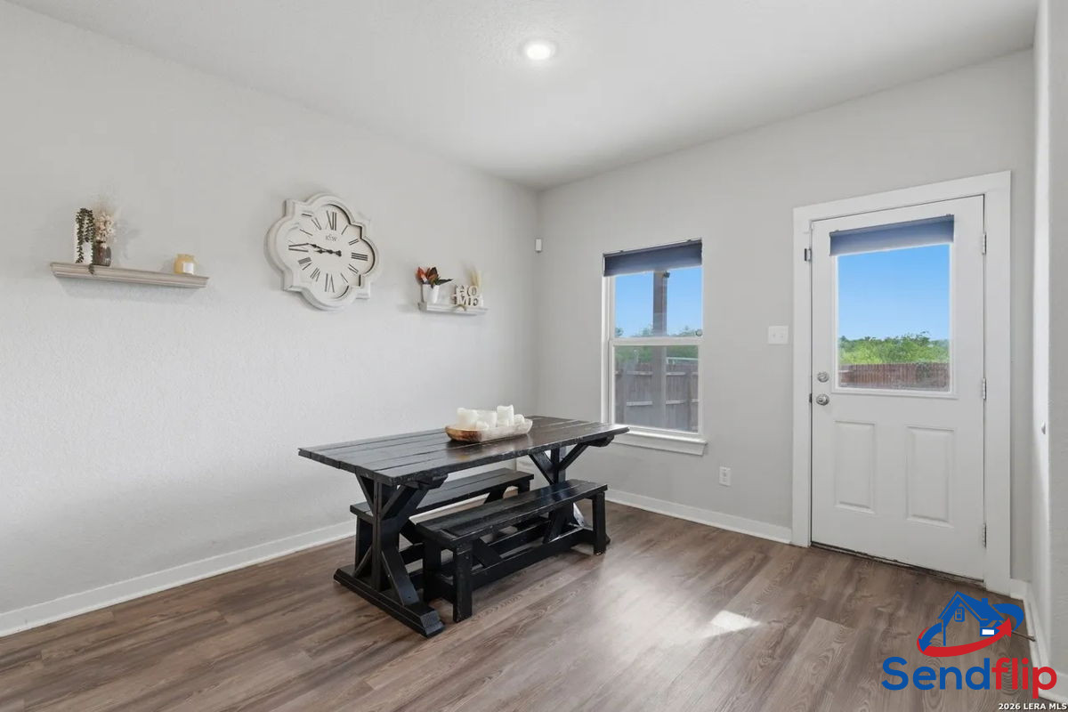 5BR Home in San Antonio , TX photo 8